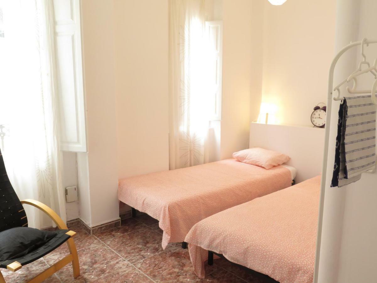 Apartamento La Roqueta completo en pleno centro Valencia Exterior foto